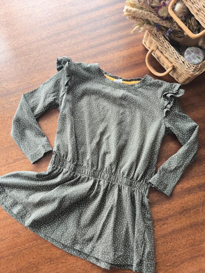 Robe kaki
