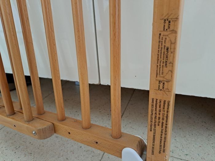 Barrière Sécurité Extensible en bois - photo numéro 4