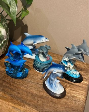 Lot figurines dauphin