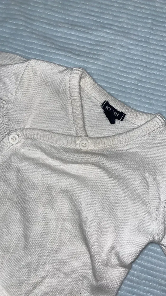 Gilet blanc 1 mois kiabi - photo numéro 3