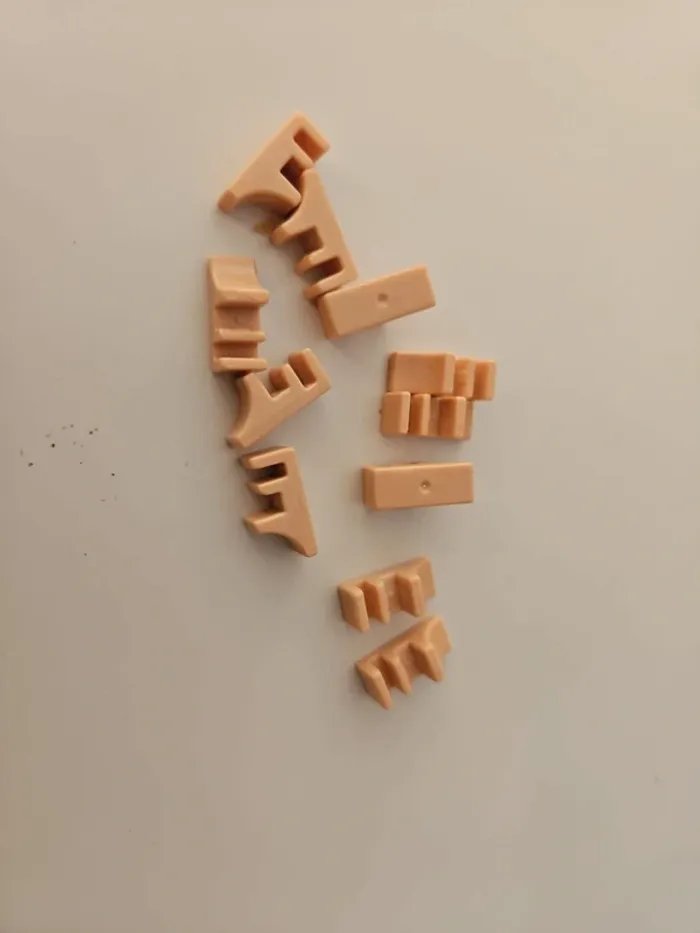 11 caches trou playmobil maison victorienne