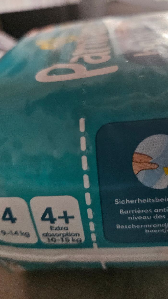 Couches pampers taille 3 - photo numéro 2
