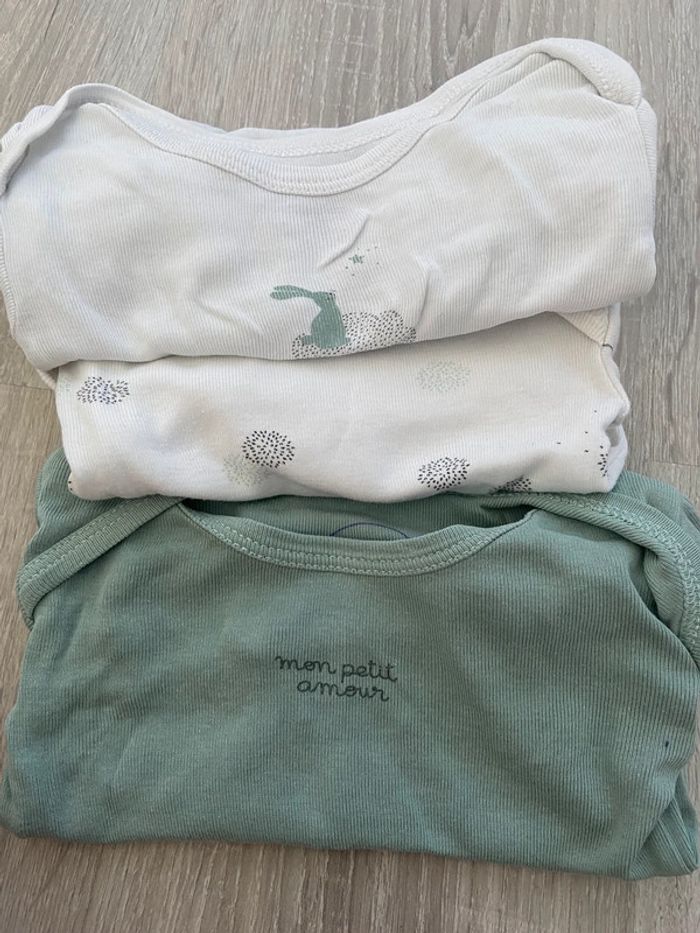 Lot 3 body manche longue vert et blanc 3 mois absorba