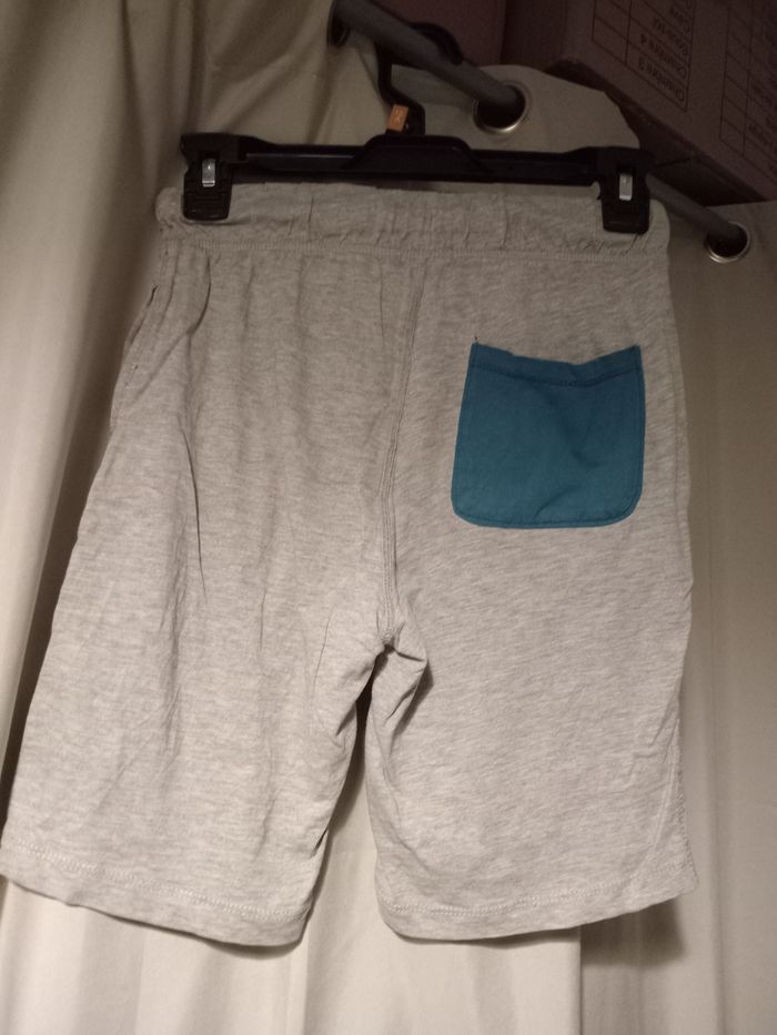 Lot short été taille 10ans tbe - photo numéro 3