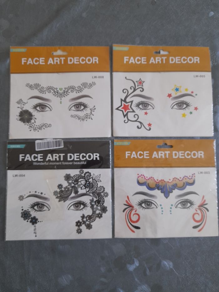 Autocollants de tatouage