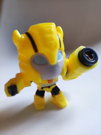 Figurine transformers bumblebee  8,5 cm