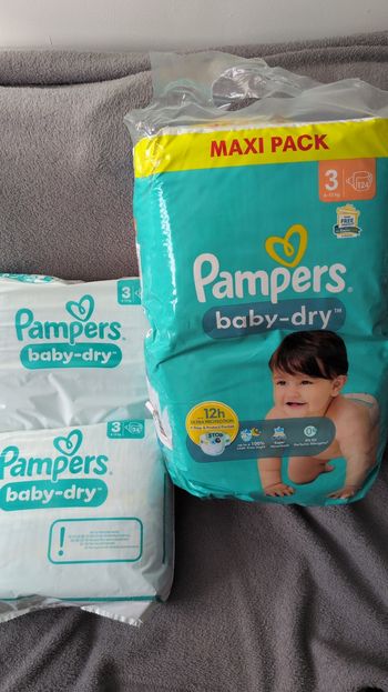 Couches Pampers baby dry