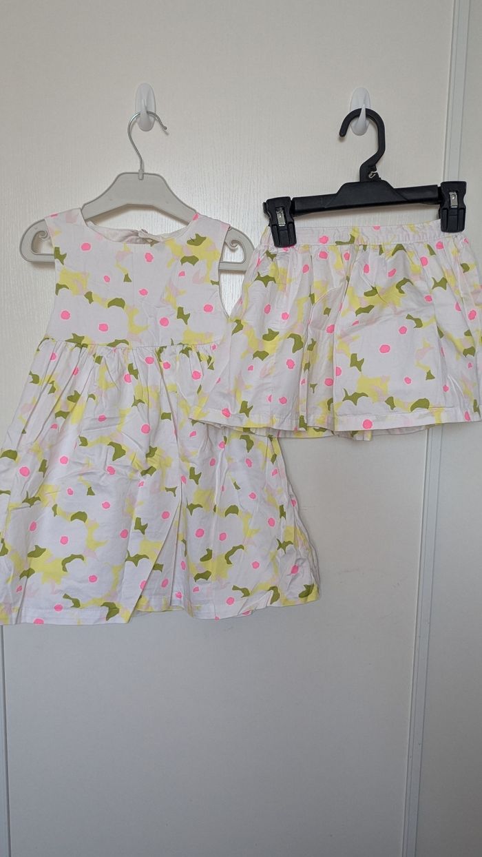 Lot vêtements similaires identiques jumelles fille 3 ans