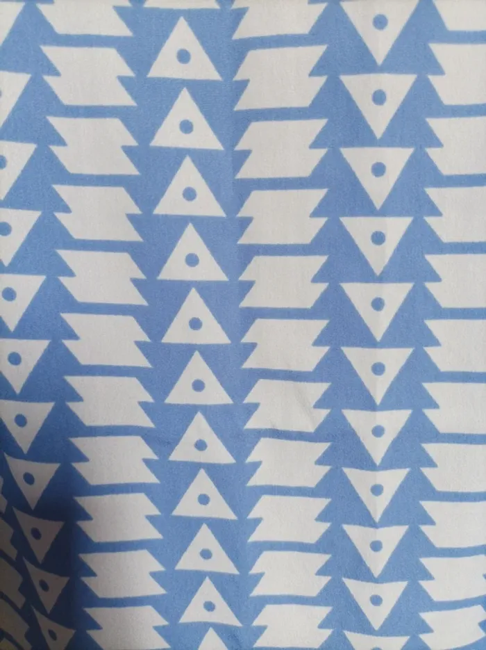Haut léger avec motif géométrique T36 - photo numéro 2