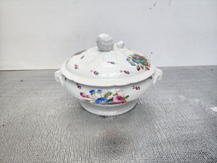 Vends  porcelaine    et soupière - photo numéro 6