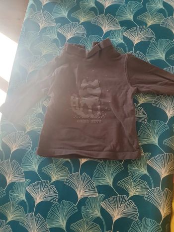T shrit taille 6 mois