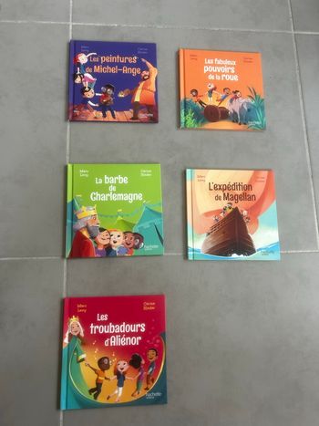 Lot de 5 livres (le club des aventuriers de l’histoire) McDonald's neuf enfant 