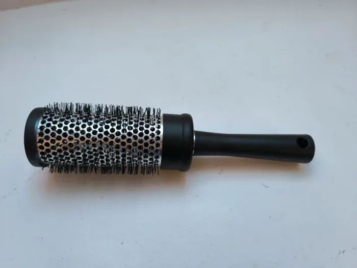 Grosse brosse ronde - photo numéro 2