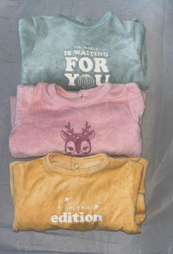 Lot pijama - 1 mois - très bon état