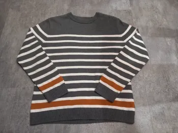 Pull garçon Okaidi 8 ans.