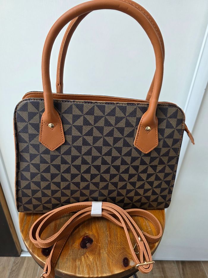 sac
à
main damier beige chic