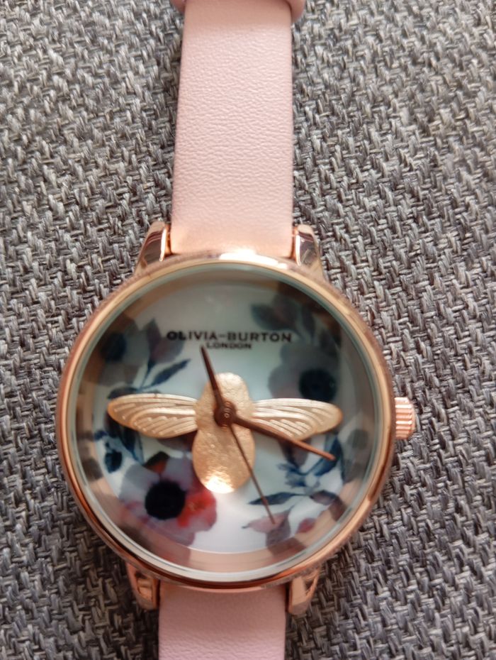 Montre Olivia Burton rose - photo numéro 2
