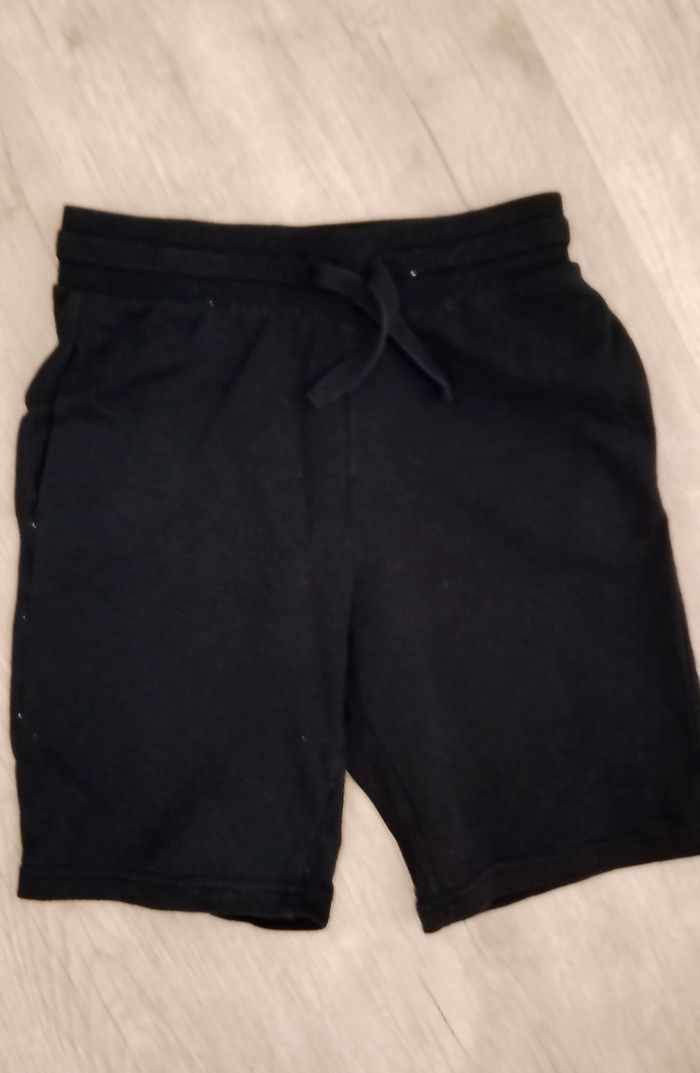 Short noir H&M 10 ans
