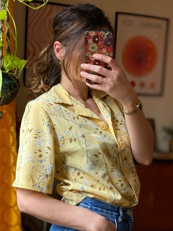 Chemisier jaune fleuri manches courtes 90’s 