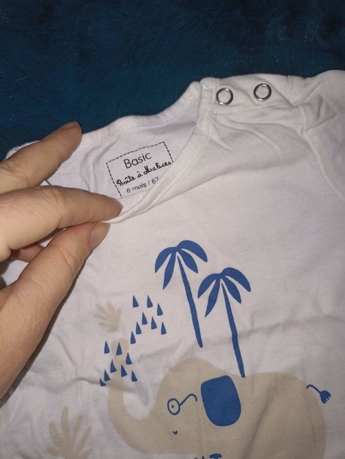 Short à bretelles et tee shirt 6 mois - photo numéro 2