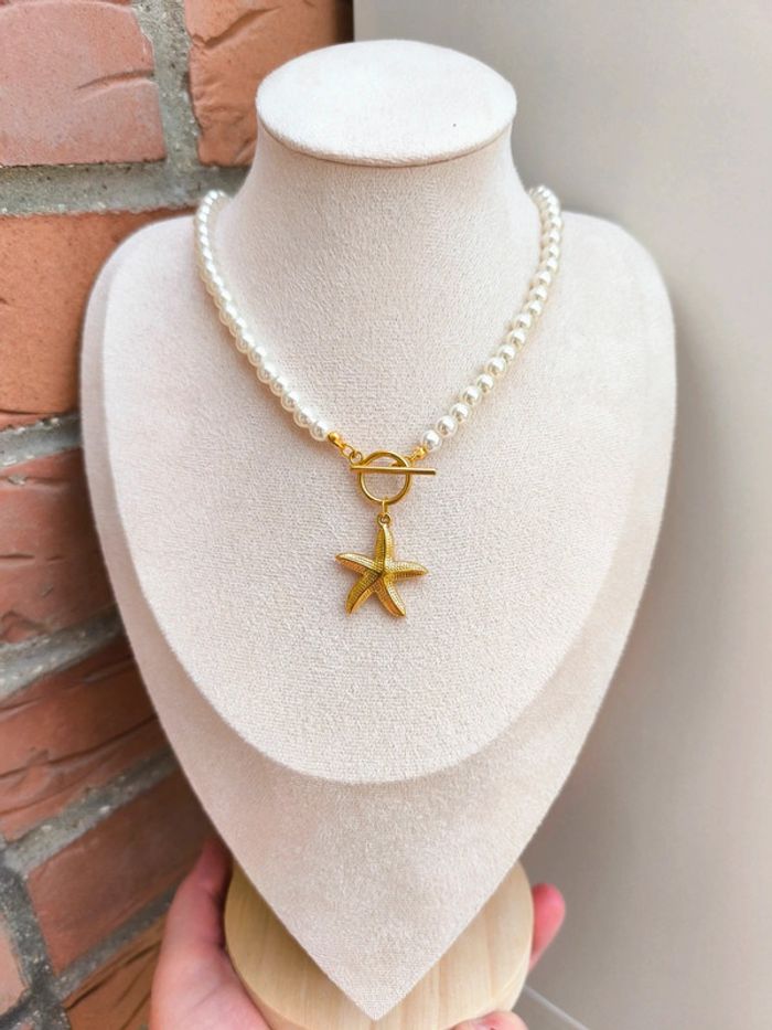 Collier en perles blanches et étoile de mer dorée - photo numéro 6
