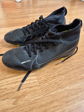 Chaussures de foot taille 32