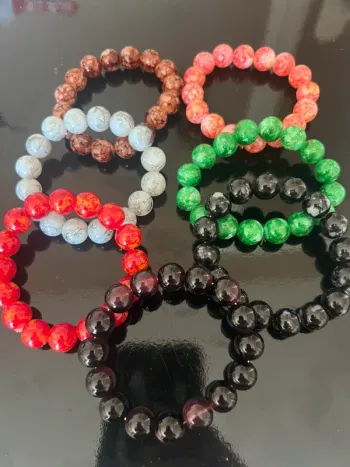 Lot de 7 Bracelets en Pierres Colorées 8mm – Style Cosmique – Porte-Bonheur