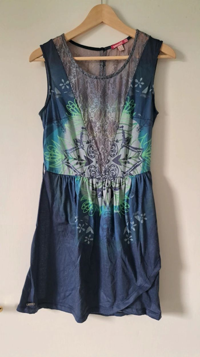 Robe sans manche Smash taille M - photo numéro 2