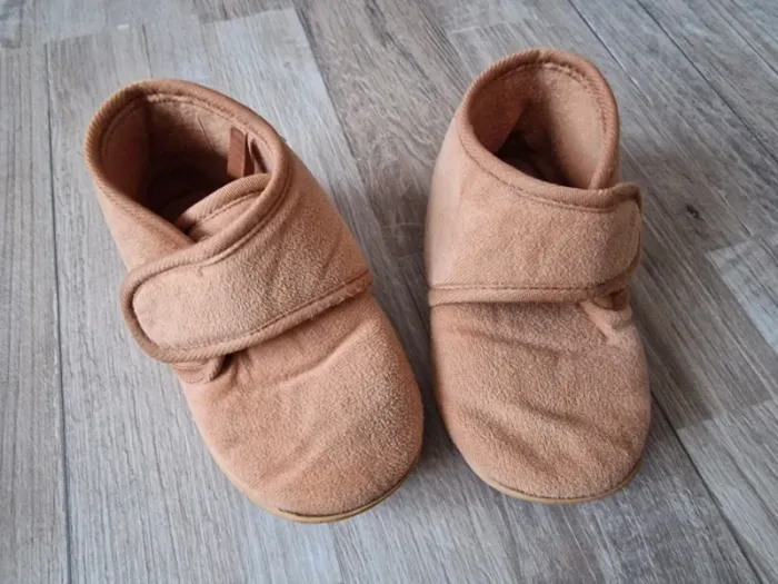 Chausson taille 23 - 24