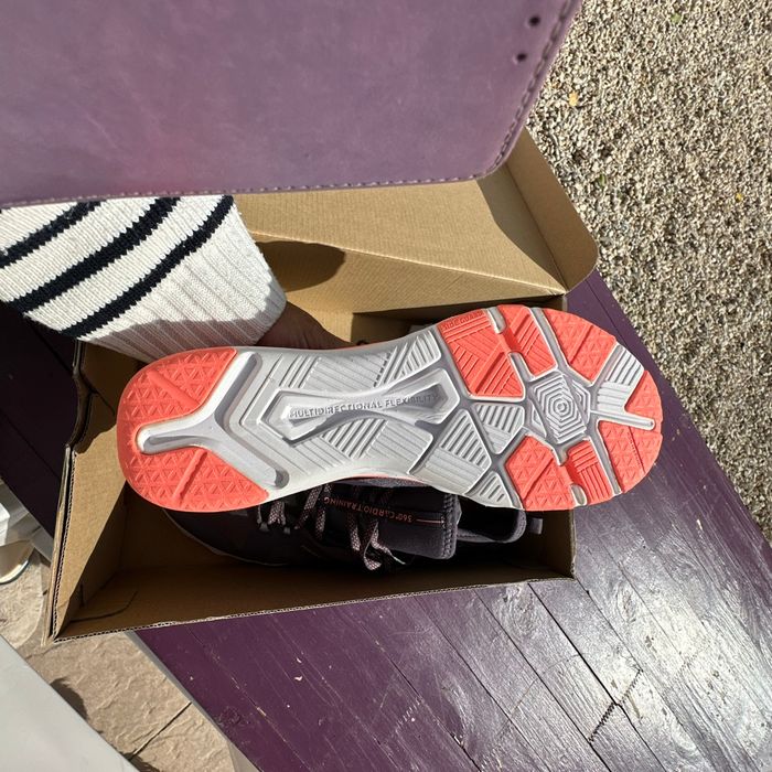 Chaussures cardio training neuves 42 - photo numéro 2
