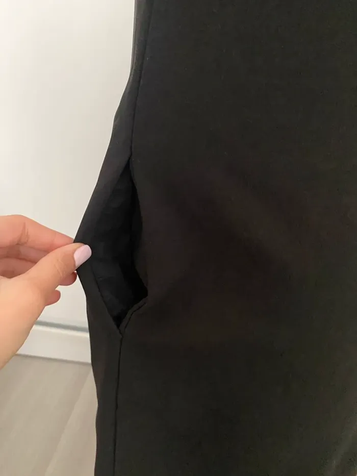 Robe droite noire épaules métalliques See u Soon - photo numéro 5