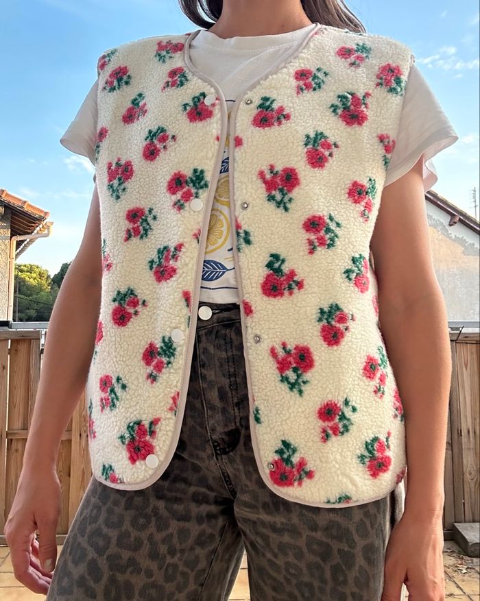 Gilet en fleurs avec des poches - photo numéro 4
