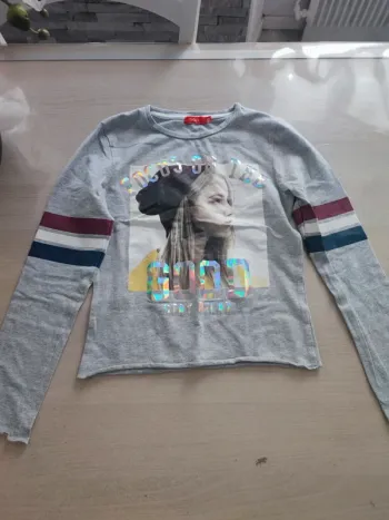 Neuf Sweat pull fin enfant fille taille 10 ans