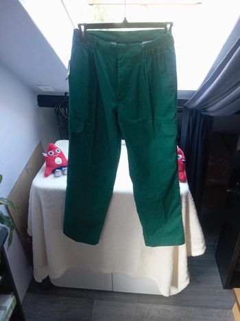 Pantalon de travail vert Multipoches Neuf Taille élastique 38-40 cm