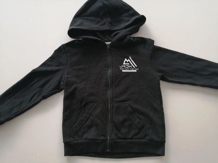 Gilet à capuche 6 ans - photo numéro 2