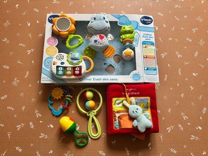 Lot de jeux Premier Âge