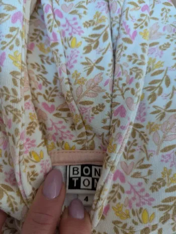 Ensemble jogging bonton fleuri et cœurs 4 ans