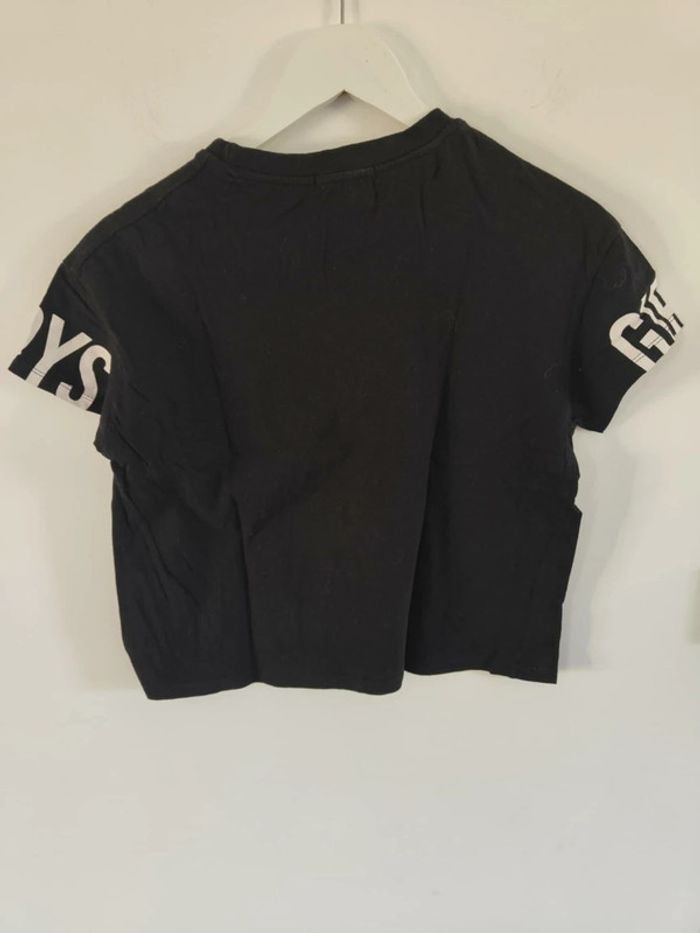 Top ou tee shirt - photo numéro 2