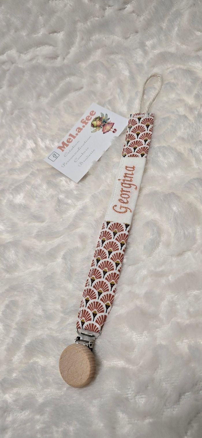 Attache tétine perosnnalisee