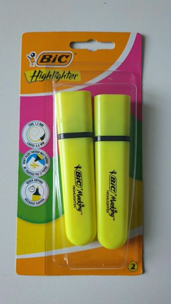 Neuf fournitures scolaires lot 2 surligneurs jaune fluo Bic