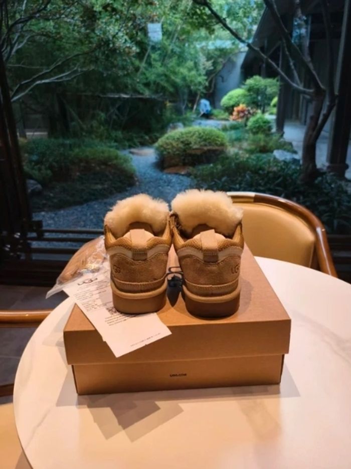 Bottes de neige UGG, pointure 38 - photo numéro 6