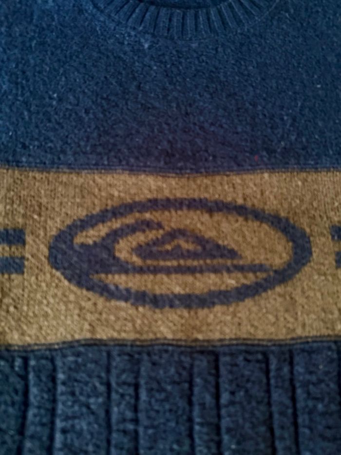 Pull QuickSilver en très bon état taille 16 ans S/M - photo numéro 3