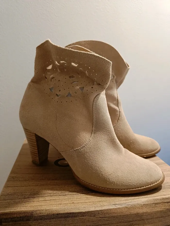 Boots cuir André T. 37