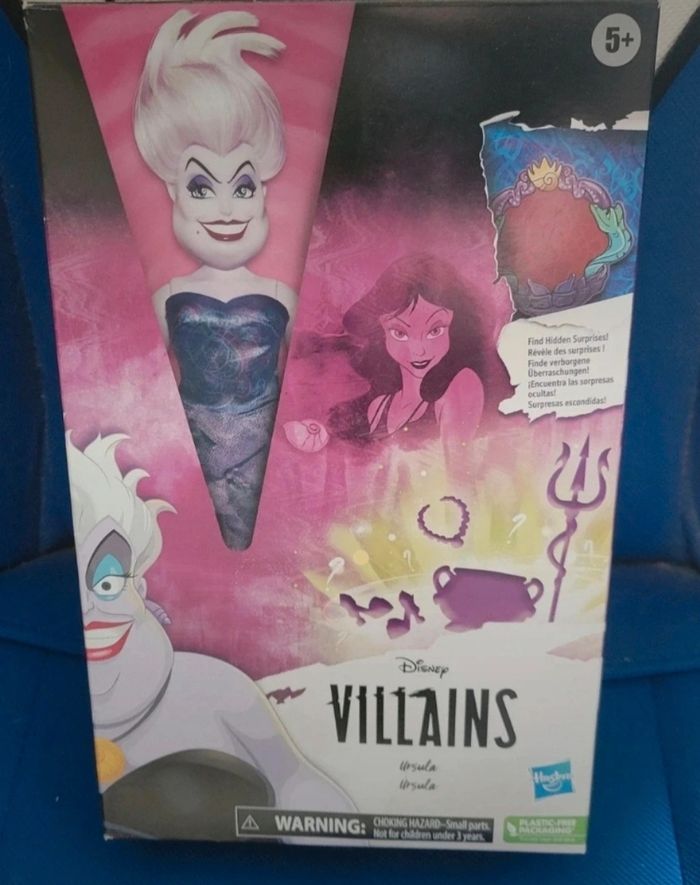Poupée de la collection vilain