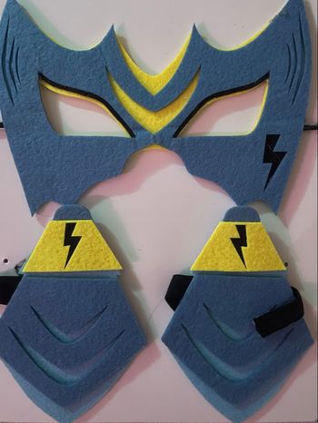 Masque et poignets super héros