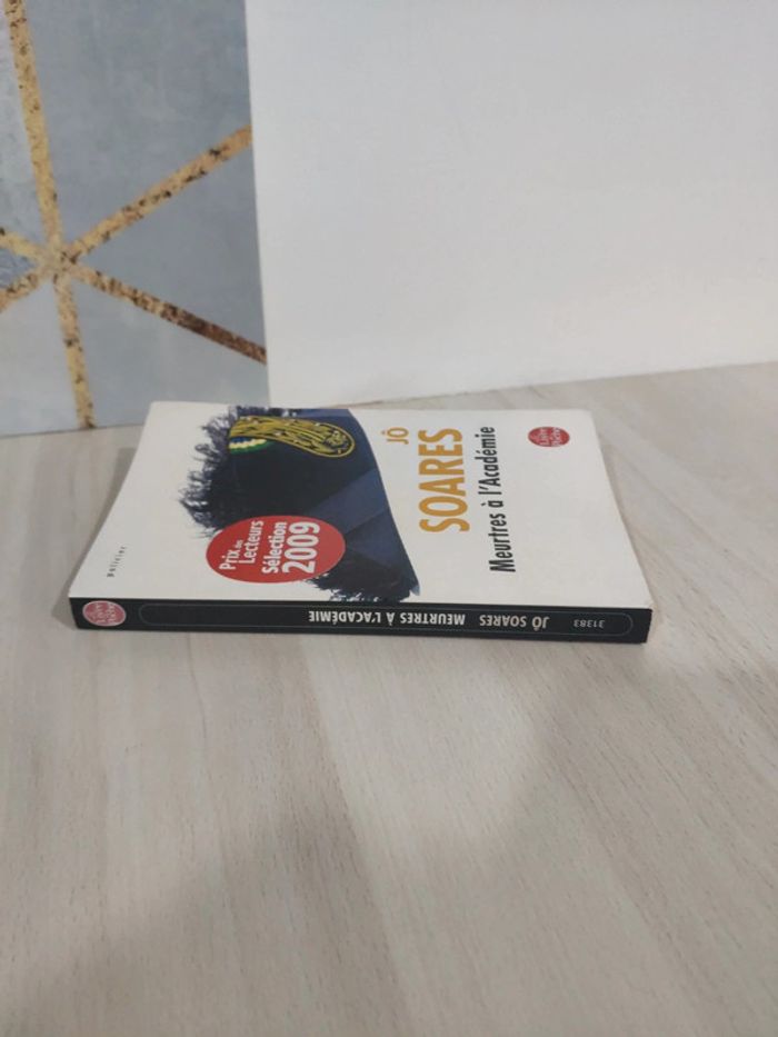 Livre poche meurtres à l'académie Jo Soares policier - photo numéro 3