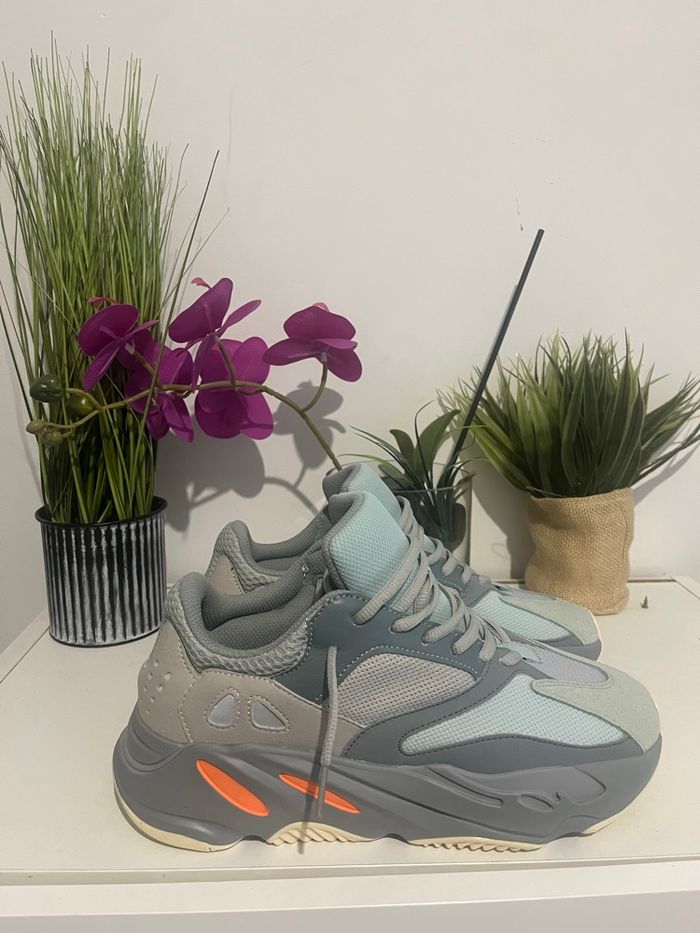 Yeezy 700 - photo numéro 1