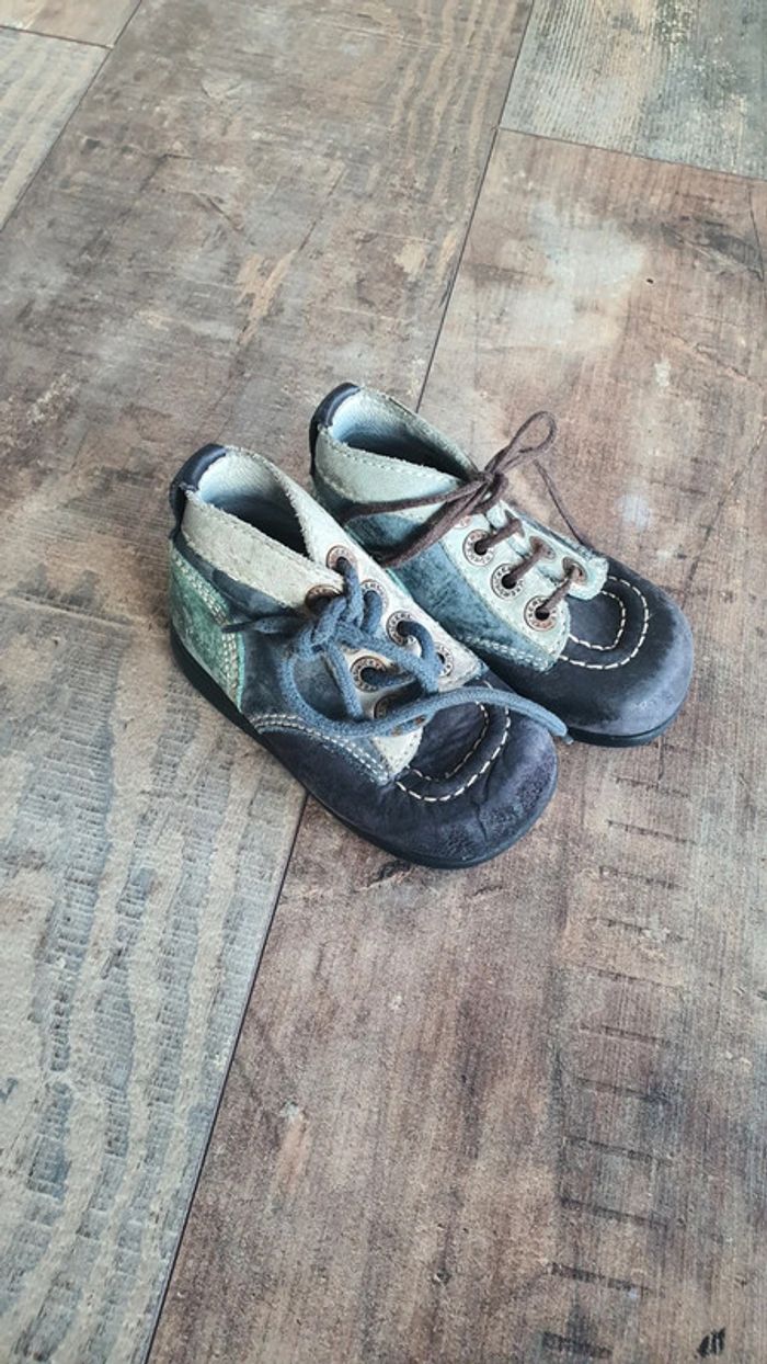 👦 chaussures kickers Taille 21 en bon état - photo numéro 2