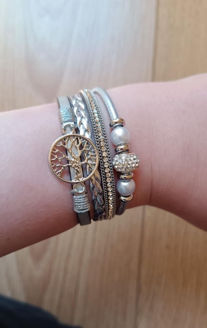 Bracelets et Montre fantaisie - photo numéro 2