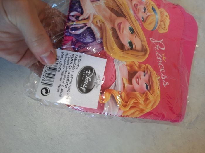 Pochette tablette rose Disney Princess très bonne qualité - photo numéro 2